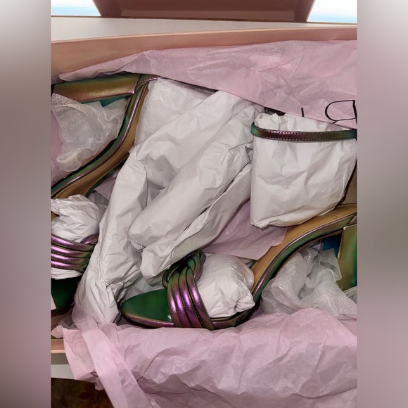 Alexandre Birman Chiara 90 Block Heel - Picture 11 of 12